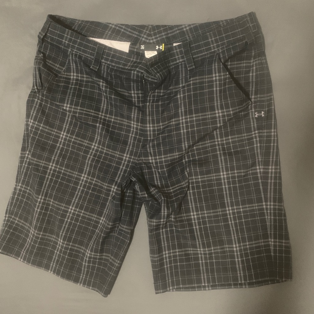 Mens size 38 under armour shorts